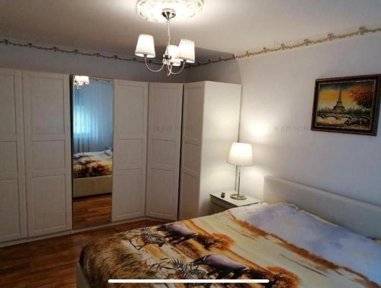 Apartament cu 2 camere decomandat, mobilat în Tei