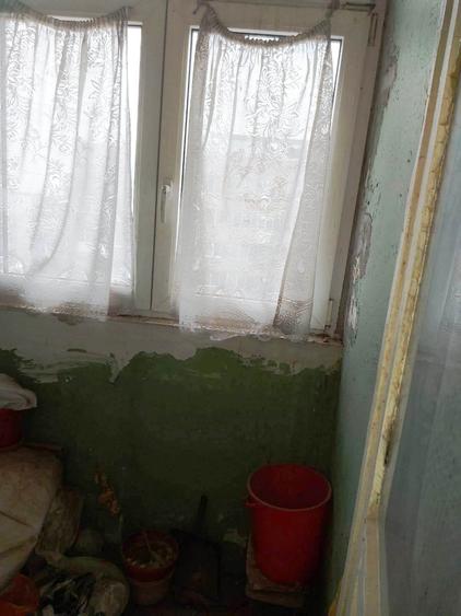Apartament cu 3 camere semidecomandat în Gorjului