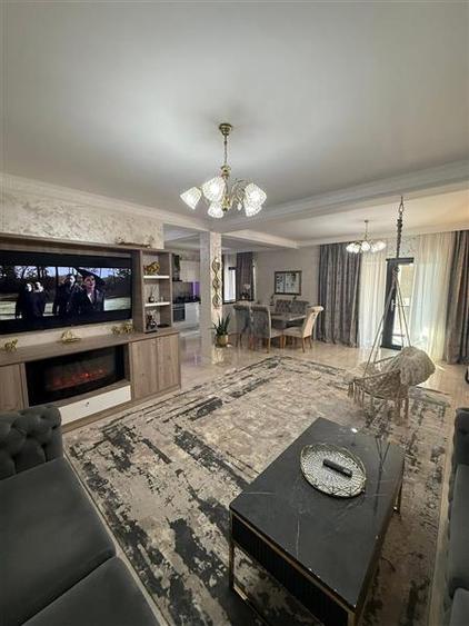 Duplex cu 5 camere cu Teren 200 Mp în Central