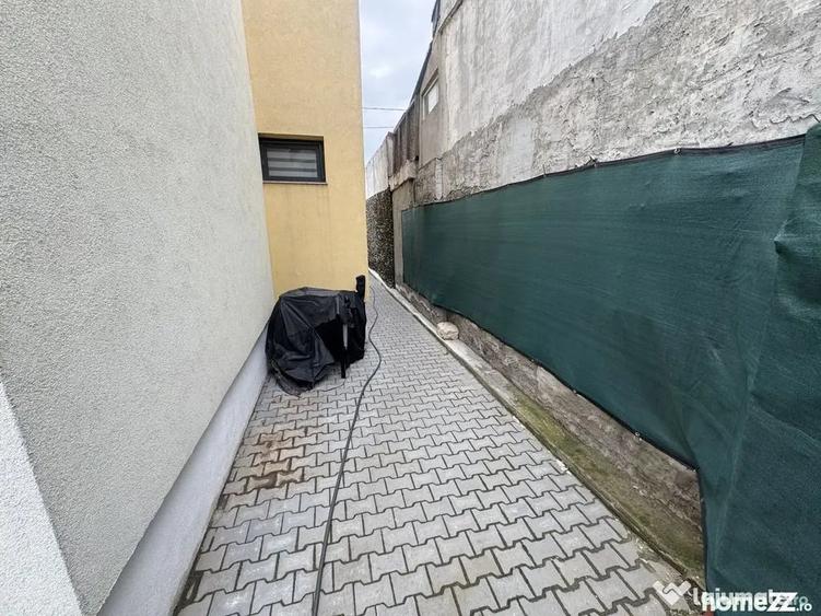 Casă cu 4 camere cu Teren 241 Mp în Brătianu