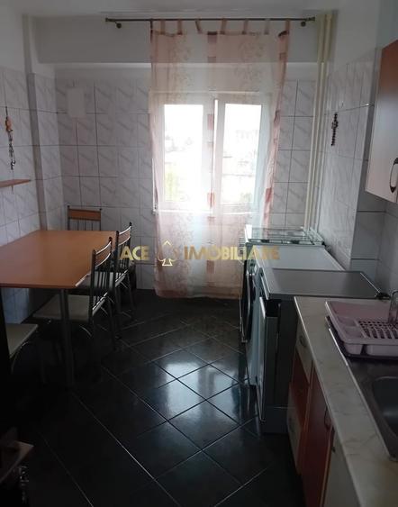 Apartament cu 2 camere decomandat, mobilat în Sebastian