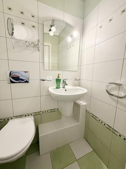 Apartament cu 3 camere decomandat, mobilat în Libertății