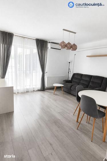 Apartament cu 3 camere decomandat în Titan