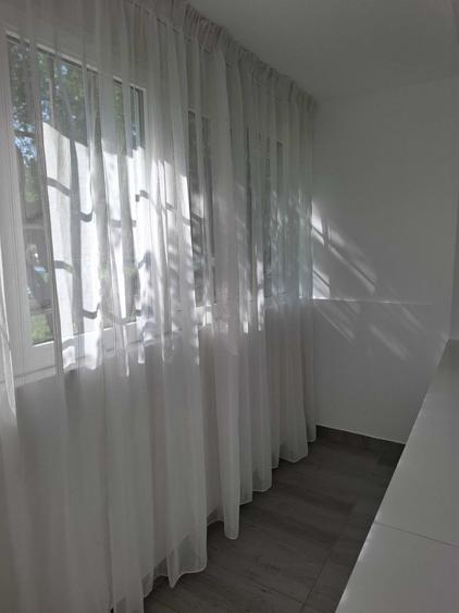 Garsonieră decomandată în Pajura