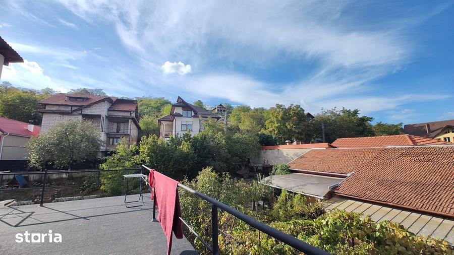 Casă cu 3 camere cu Teren 497 Mp în Central