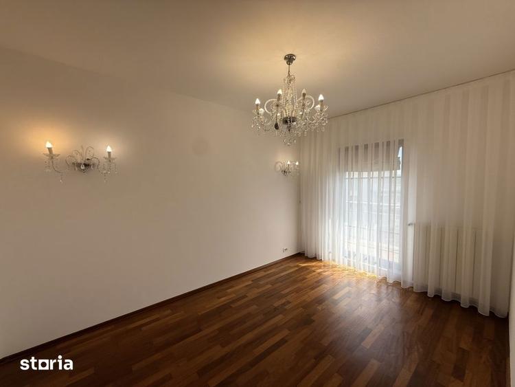 Apartament cu 4 camere, mobilat în Băneasa