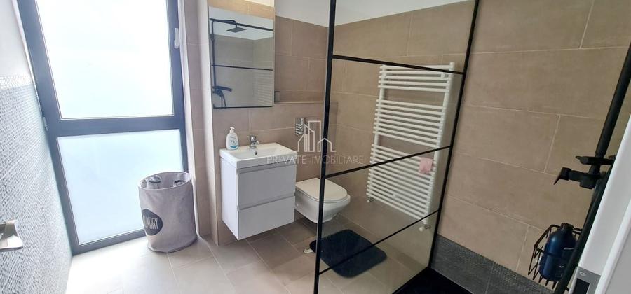 Apartament cu 3 camere decomandat în Tudor