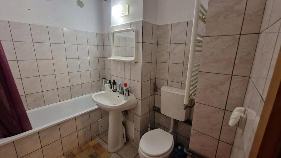 Apartament cu 3 camere decomandat în Soarelui