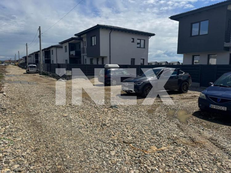 Casă cu 4 camere cu Teren 350 Mp în Craiovei