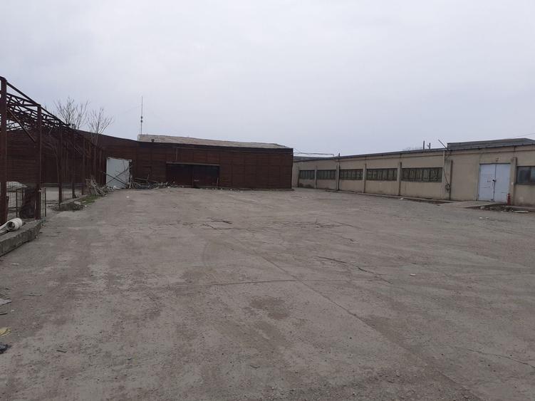 Spațiu industrial, de 725 mp, în Exterior Est
