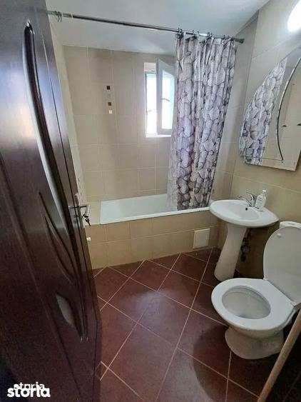 Apartament cu 2 camere semidecomandat, mobilat în Aleea Trandafirilor
