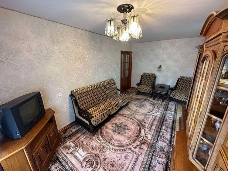 Apartament cu 3 camere în Constructorilor