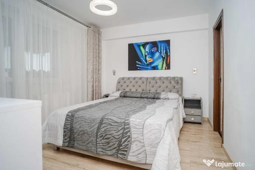 Apartament cu 3 camere decomandat în Rediu