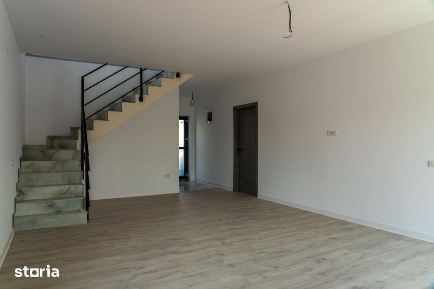 Casă cu 4 camere cu Teren 400 Mp în Berceni