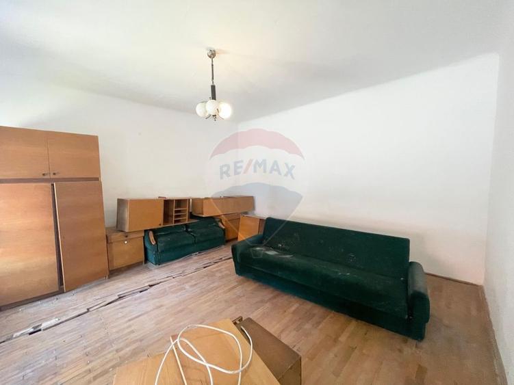 Casă individuală cu 3 camere cu Teren 140 Mp în Central