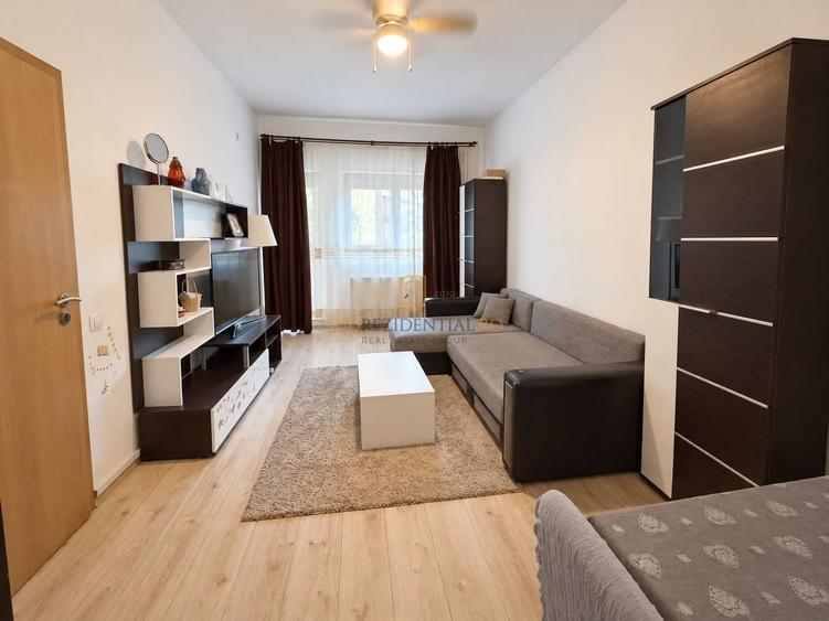 Apartament cu 2 camere semidecomandat, mobilat în Central