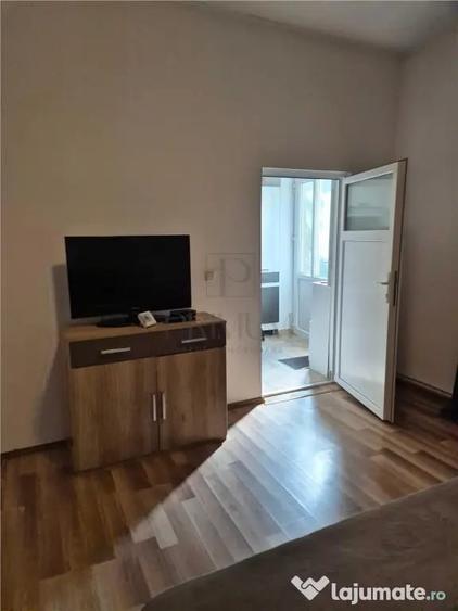 Garsonieră decomandată în Iosefin