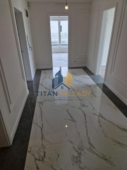 Penthouse cu 4 camere decomandat în Theodor Pallady