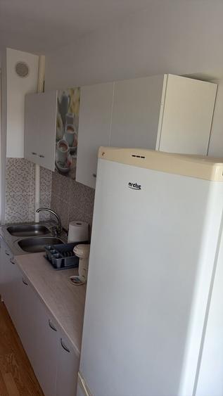 Apartament cu 3 camere decomandat în Beba Veche