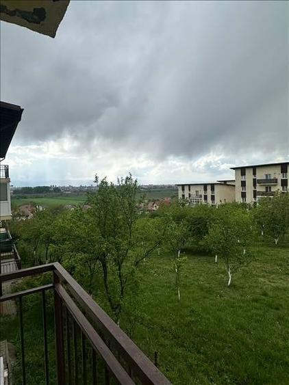 Garsonieră decomandată, mobilată în Gușterița
