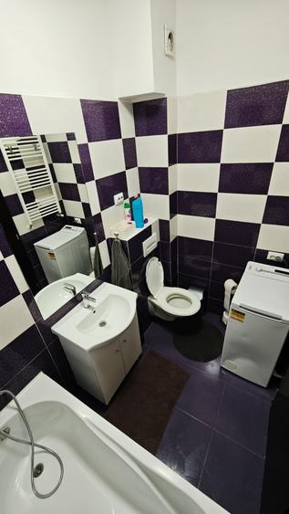 Apartament cu 2 camere decomandat în Hala Centrală