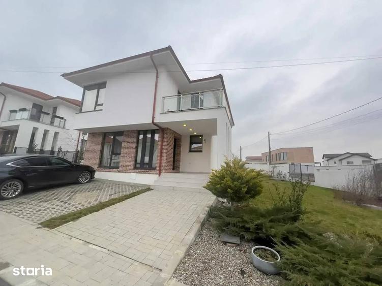Casă cu 5 camere cu Teren 430 Mp în Mogoșoaia