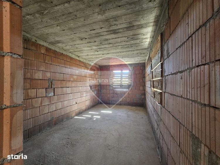 Casă cu 4 camere cu Teren 350 Mp în Central