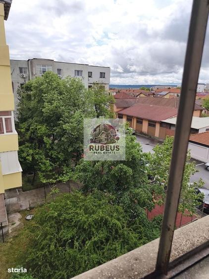 Apartament cu 4 camere în Gura Văii