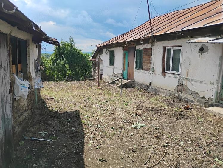 Teren de 519 mp, în Podenii Vechi