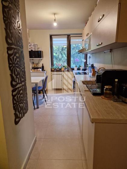 Apartament cu 3 camere decomandat, mobilat în Tipografilor