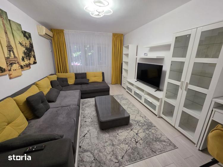 Apartament cu 3 camere decomandat în Titan