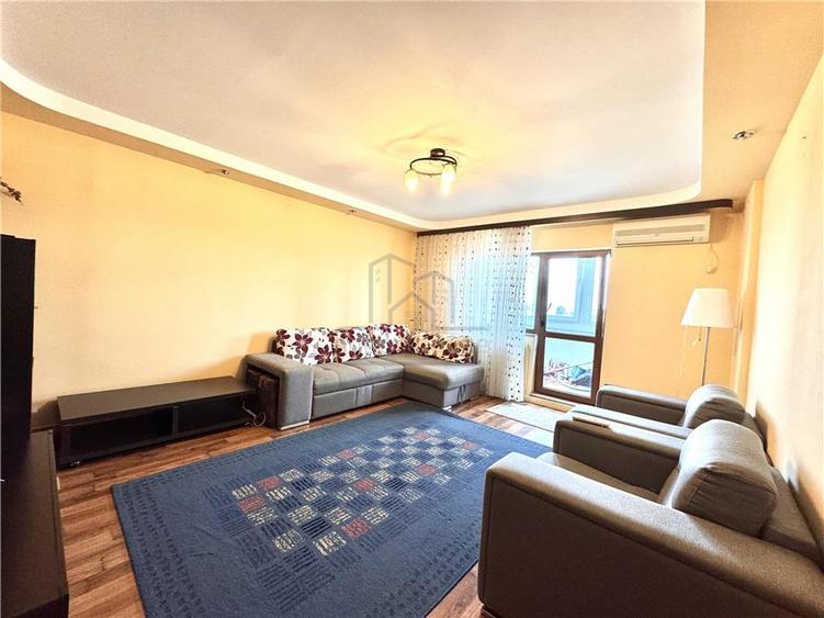 Apartament cu 3 camere decomandat în Cantacuzino