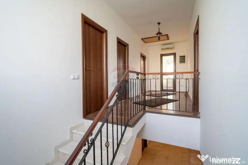 Casă cu 5 camere cu Teren 500 Mp în Brănești