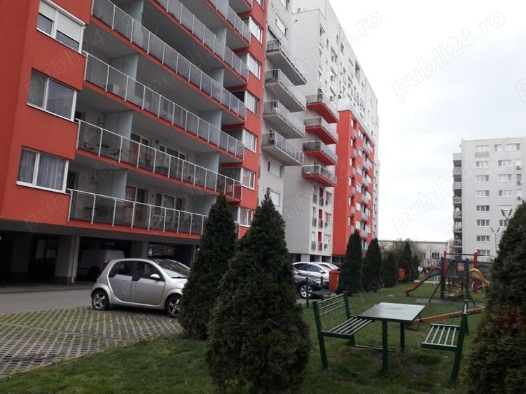 Apartament cu 2 camere nedecomandat în UTA