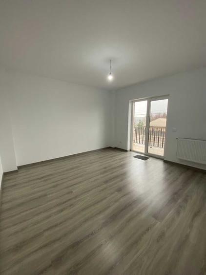Apartament cu 4 camere decomandat în Fălticeni