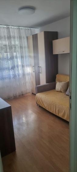 Apartament cu 3 camere decomandat în Orizont