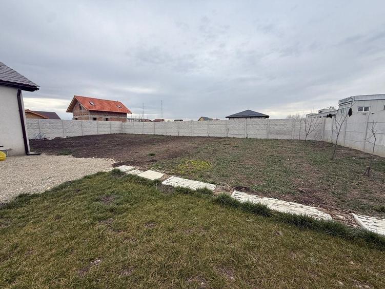 Casă cu 3 camere cu Teren 750 Mp în Bod