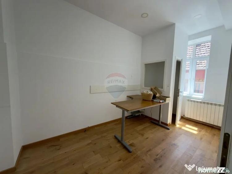 Spațiu comercial, de 200 mp, în Ultracentral
