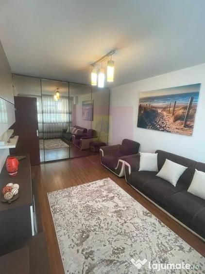 Apartament cu 3 camere decomandat în Alexandru Obregia