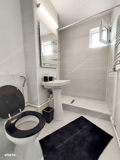 Apartament cu 4 camere decomandat în Central