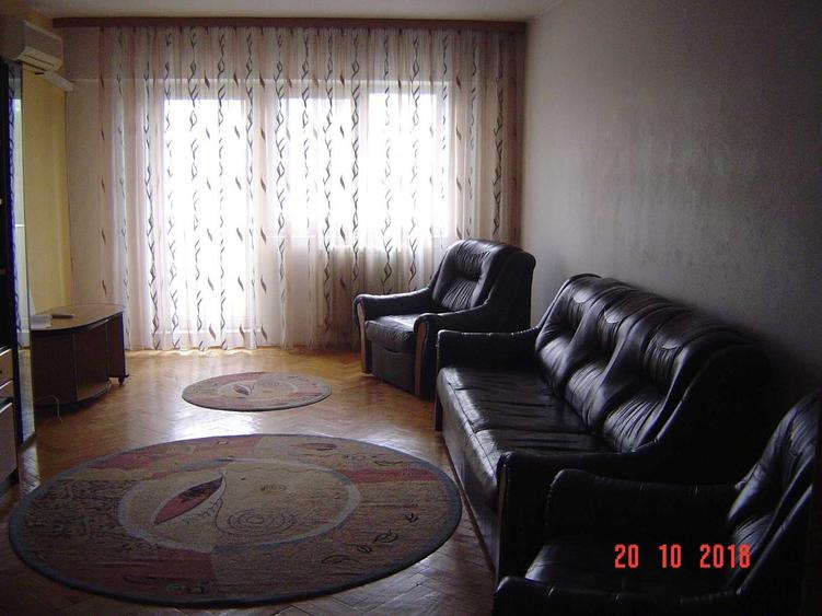Apartament cu 3 camere decomandat în Babadag