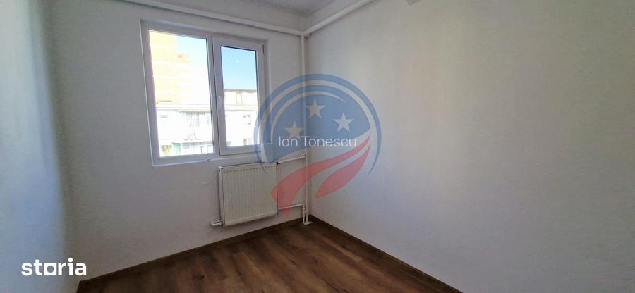 Apartament de vanzare in zona Craiovita langa Scoala Mihai Viteazul