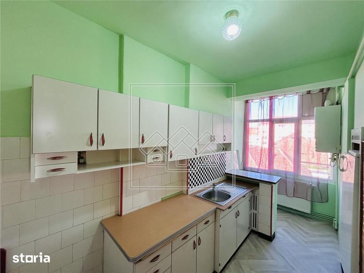Apartament cu 2 camere decomandat în Ștrand