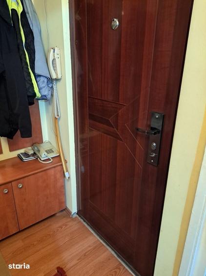 Apartament cu 3 camere în Decebal
