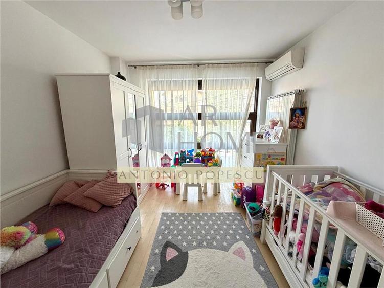 Apartament cu 3 camere decomandat, mobilat în Ultracentral
