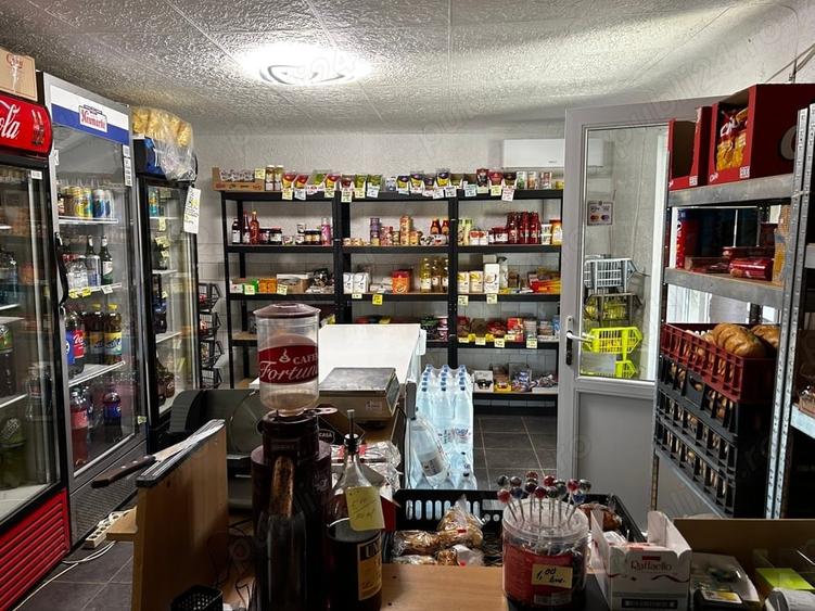 Casă cu 4 camere cu Teren 1070 Mp în Poiana