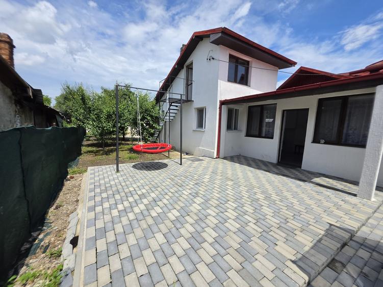 Casă renovată cu 6 camere, teren 557 mp – Berceni, Prahova - 30
