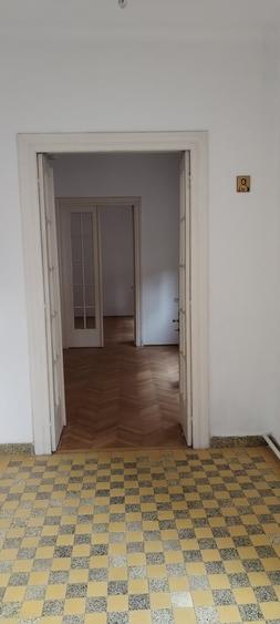 Casă cu 4 camere cu Teren 204 Mp în Floreasca