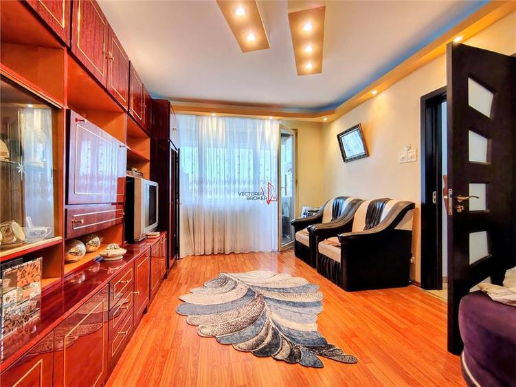 Apartament cu 2 camere decomandat în Titan