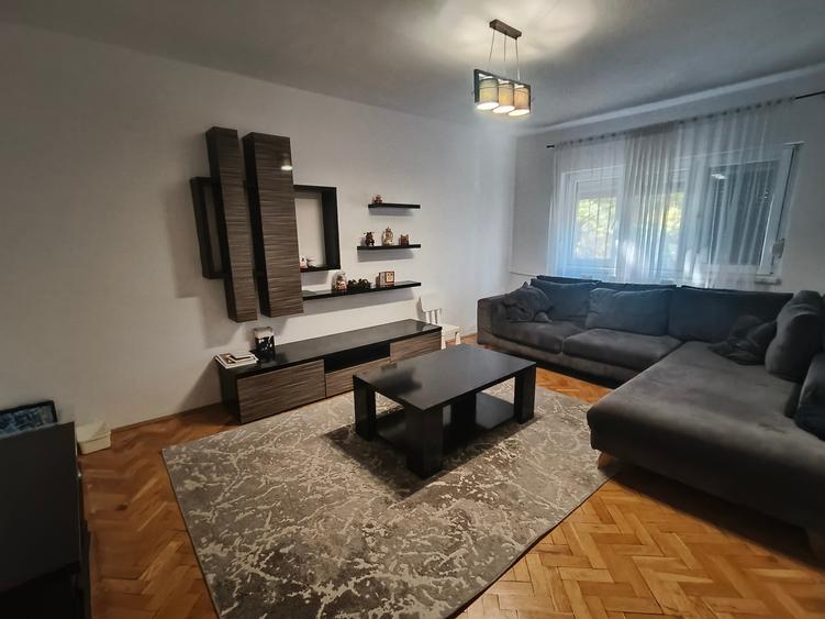 Apartament cu 3 camere în Dacia